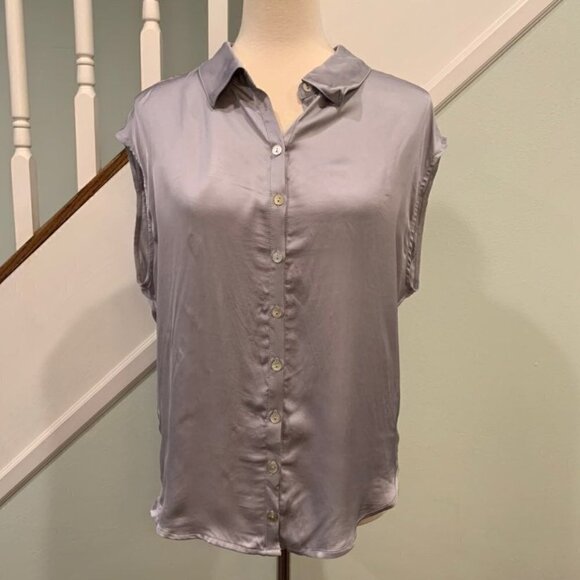 Chaser Silky Rolled Button Down Sleeveless Top Women’s Size Medium New w/ tags! - Picture 3 of 8